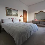 Spacious Apartment In City Centre