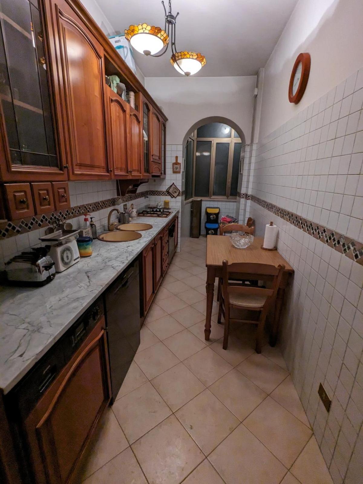 Spacious In Centre Apartment